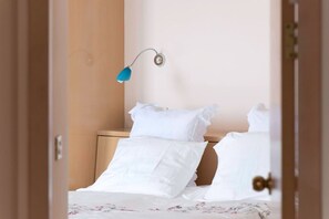 2 bedrooms, iron/ironing board