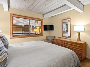 2 bedrooms, iron/ironing board, travel crib, free WiFi