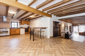 Frigorífic, microones, forn i rentaplats 