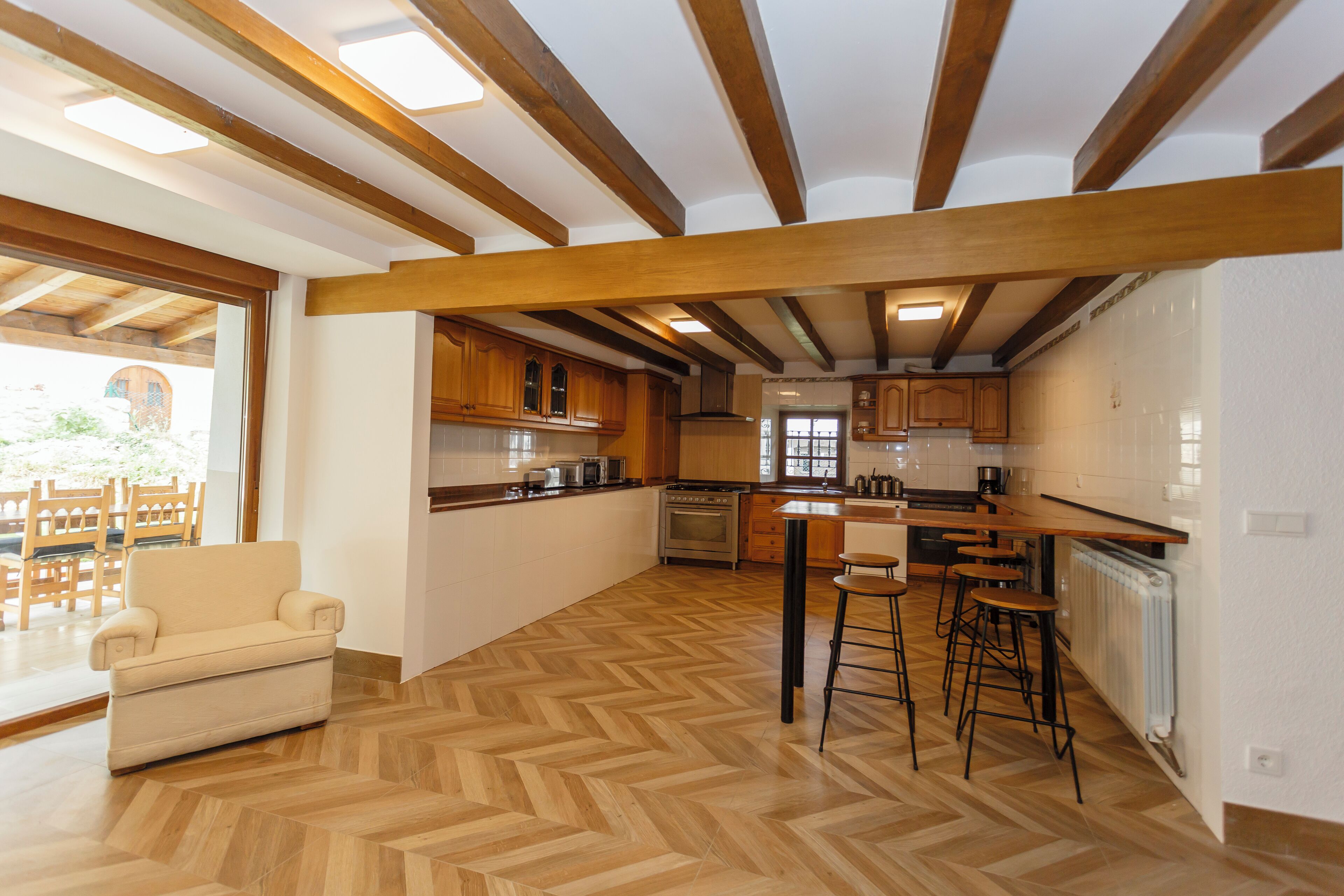 Réfrigérateur, micro-ondes, four, lave-vaisselle