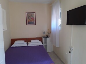 Free WiFi, bed sheets - Studio apartment in Sukošan with Seaview, Balcony, Air condition, Washing machine (151-1) (Sukošan)