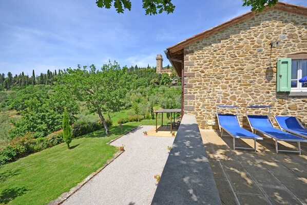 Terrace/patio - Villa in Le Contesse with 3 bedrooms sleeps 7 (Le Contesse)