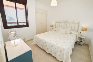 1 slaapkamer, een strijkplank/strijkijzer, gratis wifi, beddengoed