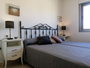 2 Schlafzimmer, Bügeleisen/Bügelbrett, kostenloses WLAN, Bettwäsche