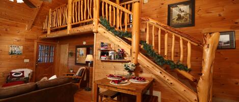 تلفزيون، مدفأة، مشغل دي في دي، تنس طاولة