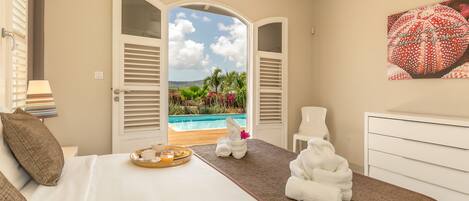 4 bedrooms, in-room safe, iron/ironing board, free WiFi