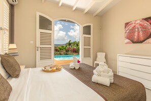 4 bedrooms, in-room safe, iron/ironing board, free WiFi