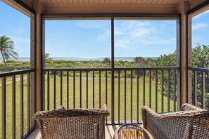 Property grounds - Beach Front 2 bed, 2 bath at Sanibel Moorings #112 (Sanibel)