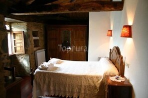 6 habitaciones, tabla de planchar con plancha y wifi gratis