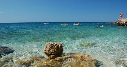 Apartment in Jelsa with Terrace, Air condition, WIFI (4440-3)