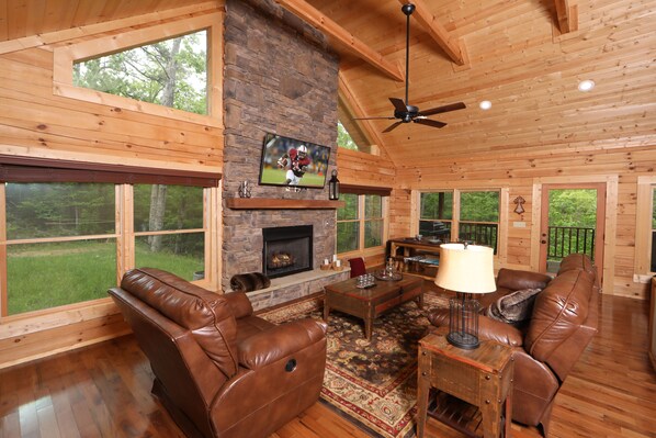 Fireplace, DVD player, foosball, table tennis