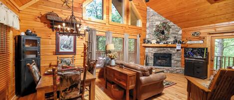 Fernseher, Kamin, DVD-Player, Tischtennisplatte