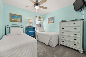 2 chambres, fer et planche à repasser, Wi-Fi gratuit, draps fournis