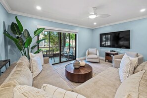 Unclassified image, 3 of 12, button