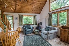 Smart TV, fireplace, DVD player, offices