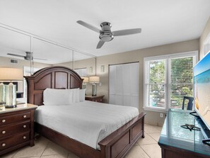 2 bedrooms, desk, iron/ironing board, free WiFi