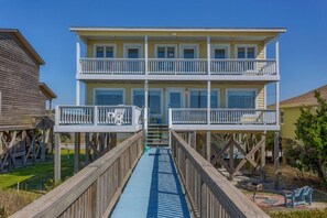 Exterior - "Holden Peach" - Luxury Oceanfront Home, 4 Bedrooms / 4.5 Bathrooms (Holden Beach)