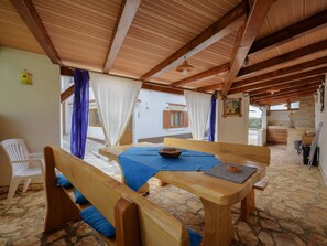 Outdoor dining - Holiday Home Casa Astrid by the sea in Porec, Istria (Porec)