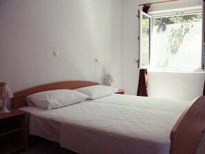 1 dormitorio, wifi gratis, ropa de cama y accesible en silla de ruedas