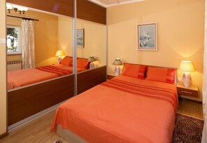 1 bedroom, iron/ironing board, free WiFi, bed sheets
