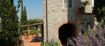 Country House / Farm House in Chiatri with 4 bedrooms sleeps 8