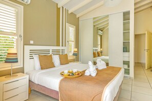4 bedrooms, in-room safe, iron/ironing board, free WiFi