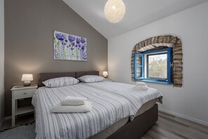 2 makuuhuonetta, silitysrauta/-lauta, ilmainen Wi-Fi, vuodevaatteet