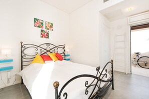 Unclassified image, 4 of 24, button - Mamad Charming Bauhaus 1BR w/ Balcony & City Views (Tel Aviv-Yafo)