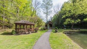 Unclassified image, 5 of 38, button - Private, Hot Tub, Mtn View, FREE Amenities, 5 miles from Pigeon Forge!! (Sevierville)