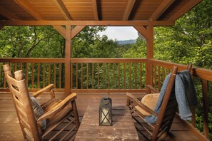 Property grounds - Private, Hot Tub, Mtn View, FREE Amenities, 5 miles from Pigeon Forge!! (Sevierville)