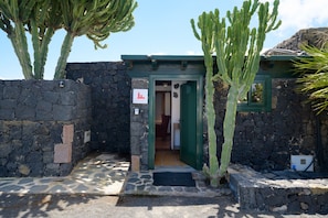 تفاصيل الفندق من الخارج