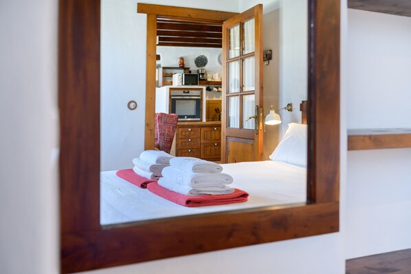 2 habitaciones, tabla de planchar con plancha y wifi gratis 