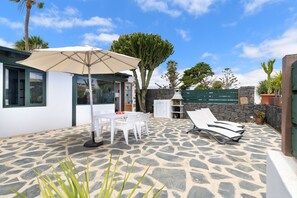 Outdoor dining - Casa Amaia II, rural escape within wineries Lanzarote (Masdache)