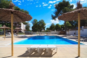 Pool - Sea Views Apartment · AirCon · Pool · UHC PACIFIC 197 (Salou)