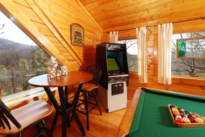 Spielezimmer