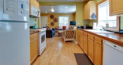 Aspen House- Sweet, Modern Downtown Cottage, 100+mbps Wifi, A/C, Walk Everywhere