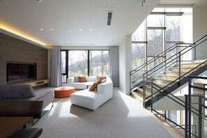 Interior - Hachi (Hakuba)