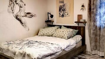 3 bedrooms, WiFi, bed sheets