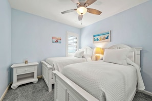 2 chambres, fer et planche à repasser, Wi-Fi gratuit, draps fournis