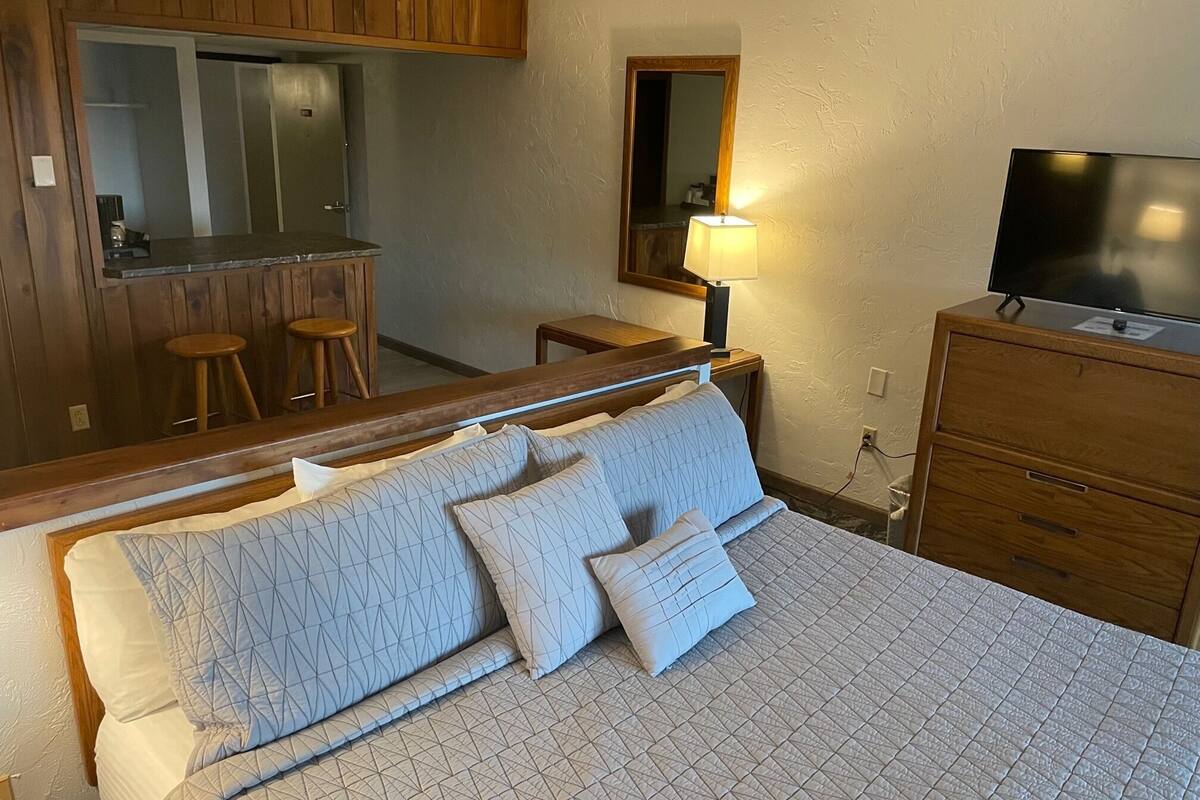 standard single room | free wifi, bed sheets