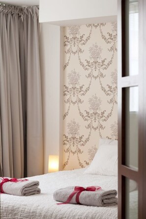 1 Schlafzimmer, Bügeleisen/Bügelbrett