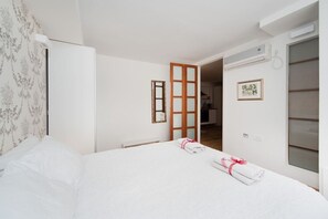 1 Schlafzimmer, Bügeleisen/Bügelbrett