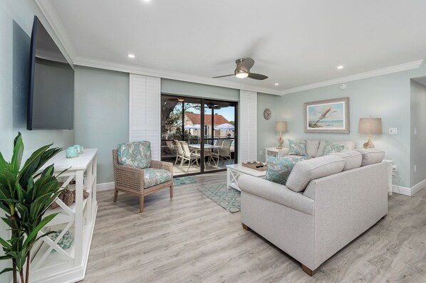 TV, DVD player - Newly Renovated Dock View 3 bed, 2 bath at Sanibel Moorings #1541 (Sanibel)