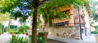 Villa in Cascine-la Croce with 3 bedrooms sleeps 10