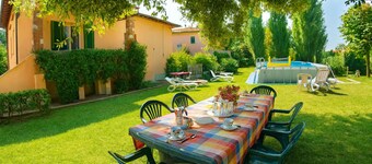 Villa in Cascine-la Croce with 3 bedrooms sleeps 10