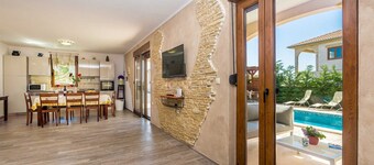 Modernes und attraktives Ferienhaus DIJANA