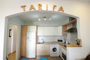 Fridge, microwave, oven, coffee/tea maker
