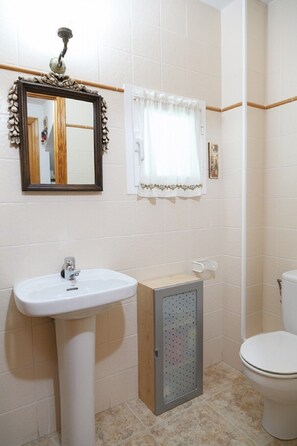 Baignoire, serviettes fournies