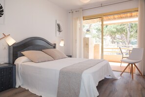 2 slaapkamers, een strijkplank/strijkijzer, gratis wifi, beddengoed