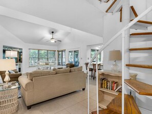 Smart TV - 2 BR with a Loft and Beach Service in Private Resort Community (Miramar Beach)